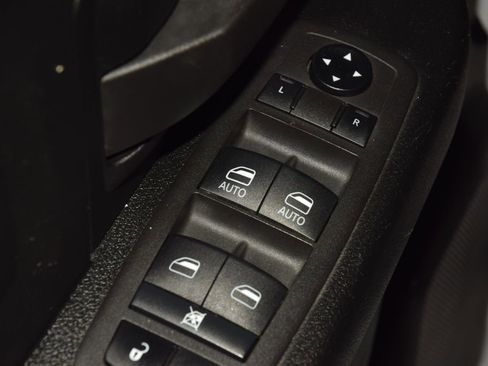 Used 2022 RAM 2500 Tradesman w/ Chrome Appearance Group AWD/4WD image 39