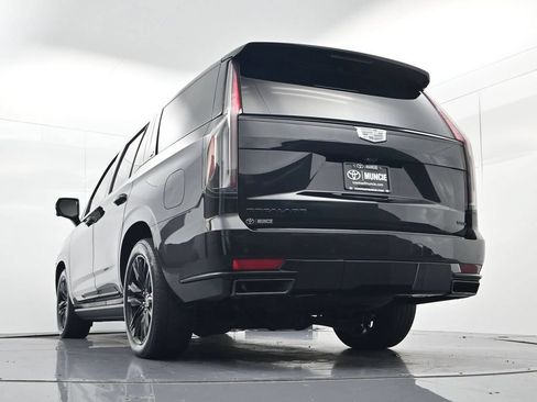 Used 2021 Cadillac Escalade Sport w/ Driver Assist Tech Package AWD/4WD image 49