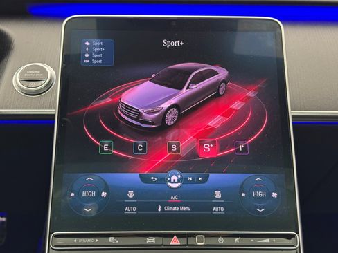 Used 2022 Mercedes-Benz S 500 4MATIC w/ AMG Line Package image 39