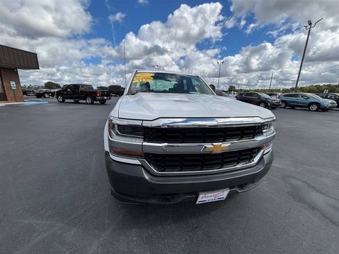 Used 2017 Chevrolet Silverado 1500 W/T w/ Trailering Package image 9