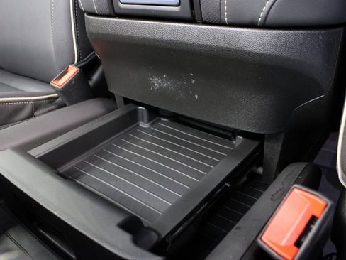 Used 2023 Chevrolet Suburban Premier image 20