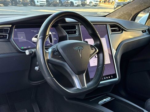 Used 2017 Tesla Model X 75D image 26