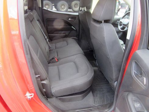 Used 2019 Chevrolet Colorado LT w/ LPO, Premium Interior Package image 11