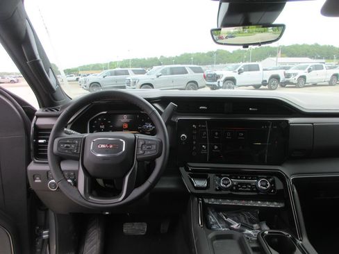 New 2026 GMC Sierra 2500 AT4X w/ AT4X AEV Edition AWD/4WD image 17