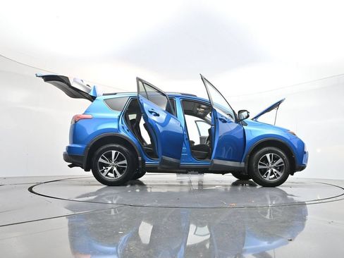 Used 2017 Toyota RAV4 XLE FWD image 42