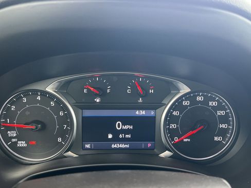 Used 2024 GMC Terrain SLT image 25