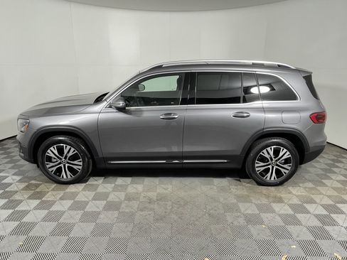 New 2026 Mercedes-Benz GLB 250 4MATIC image 2