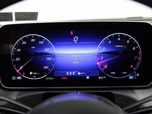 Certified 2025 Mercedes-Benz C 300 4MATIC Sedan image 13