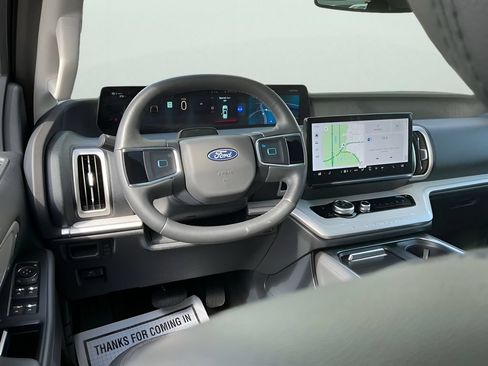 Used 2025 Ford Expedition Max Active RWD image 25