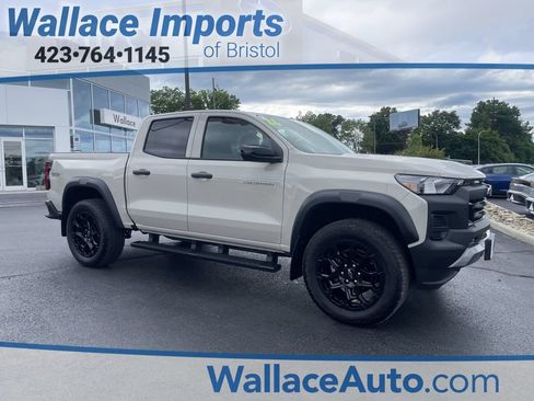Used 2026 Chevrolet Colorado Trail Boss AWD/4WD image 1