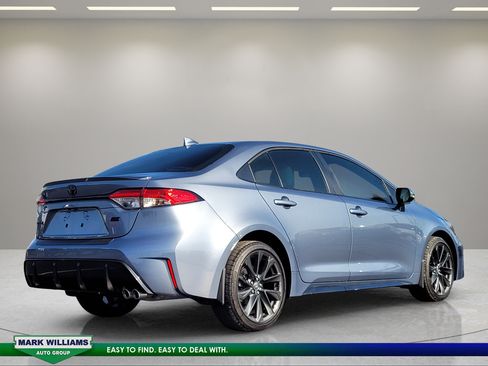 Used 2026 Toyota Corolla SE w/ SE Package FWD image 4