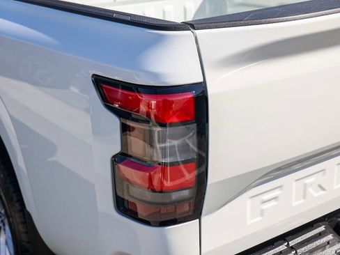 Used 2025 Nissan Frontier S RWD image 7