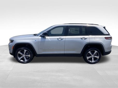 New 2024 Jeep Grand Cherokee Limited 4xe w/ Luxury Tech Group II image 2