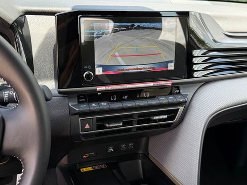 Used 2026 Toyota Camry SE FWD image 16