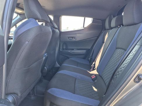 Used 2021 Toyota C-HR XLE image 24