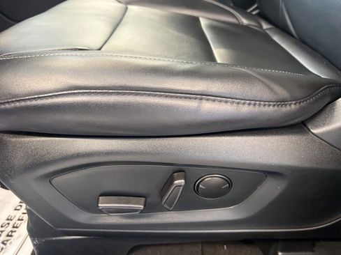 Used 2022 Ford Explorer XLT w/ Equipment Group 202A image 24