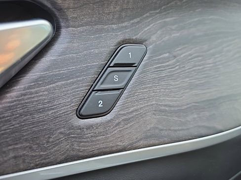 Used 2022 Jeep Grand Cherokee L Limited image 9