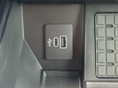 New 2025 Ford F150 Lariat w/ Equipment Group 502A High image 21