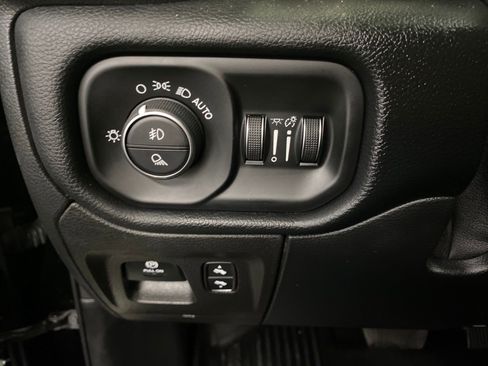 Used 2021 RAM 1500 Laramie image 22