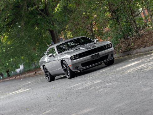 Used 2017 Dodge Challenger SXT Plus RWD image 42