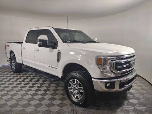Used 2022 Ford F250 Lariat w/ Lariat Value Package AWD/4WD image 8