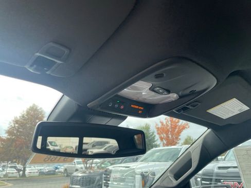 New 2026 GMC Canyon Elevation w/ Convenience Package image 23