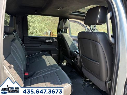 Used 2024 GMC Sierra 2500 AT4X AWD/4WD image 35