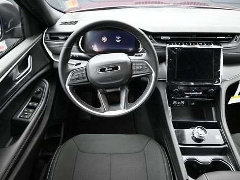 New 2026 Jeep Grand Cherokee Laredo X AWD/4WD image 12