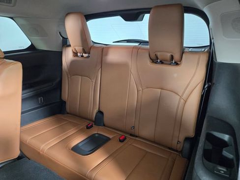 Used 2023 INFINITI QX60 Sensory w/ Vision Package AWD/4WD image 15