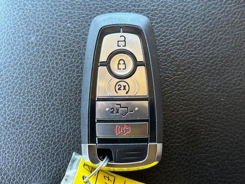 Certified 2021 Ford F250 Lariat w/ Lariat Ultimate Package image 32