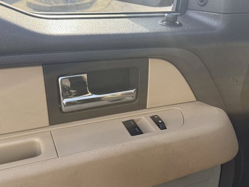 Used 2013 Ford F150 XLT w/ Mid Equipment Group image 9