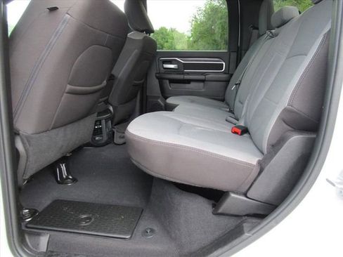 Used 2024 RAM 2500 Big Horn AWD/4WD image 31