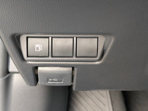 Used 2024 Toyota Prius LE image 31