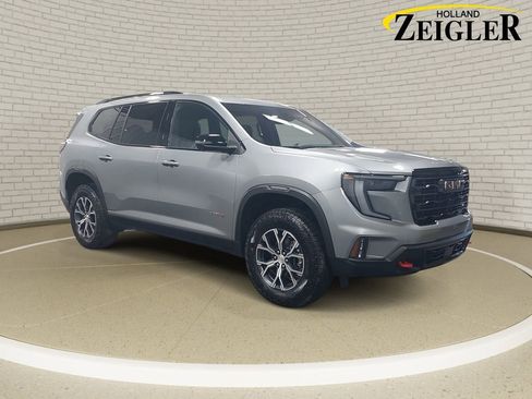 Used 2025 GMC Acadia AT4 w/ Luxury Package AWD/4WD image 3