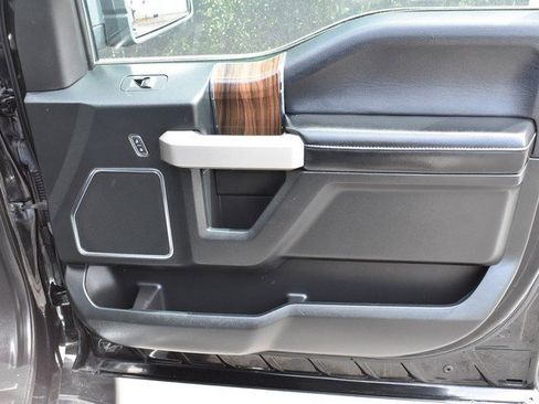 Used 2016 Ford F150 Lariat w/ Equipment Group 502A Luxury AWD/4WD image 31