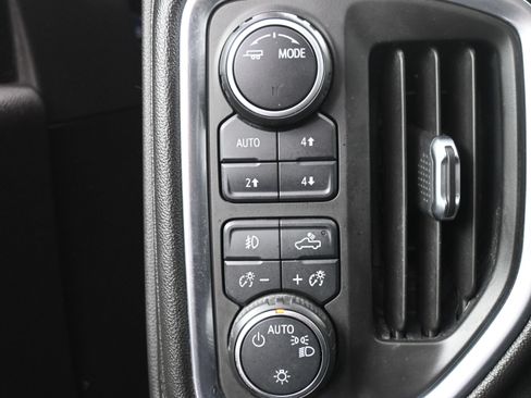 Used 2020 Chevrolet Silverado 1500 LT Trail Boss AWD/4WD image 25