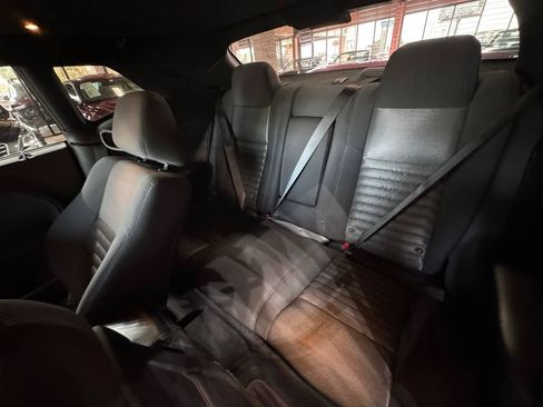 Used 2014 Dodge Challenger R/T RWD image 13
