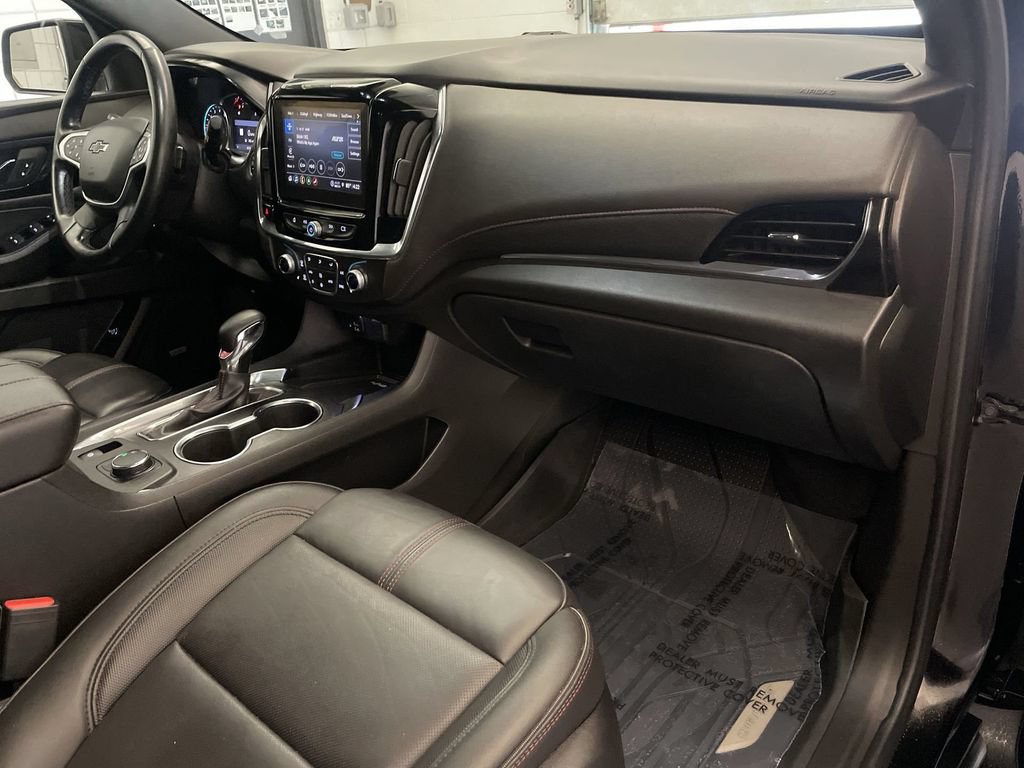 Used 2023 Chevrolet Traverse RS w/ LPO, Floor Liner Package FWD image 23