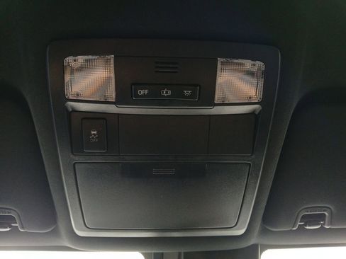 Used 2019 Toyota Tacoma TRD Sport w/ Technology Package RWD image 7