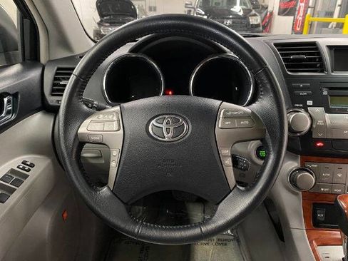 Used 2009 Toyota Highlander Limited AWD/4WD image 22