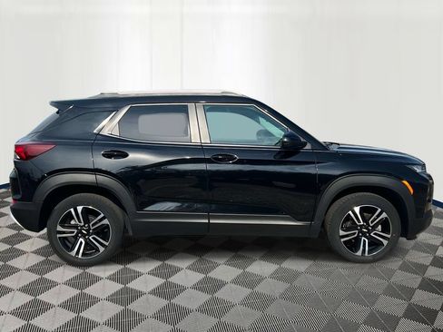 Used 2023 Chevrolet TrailBlazer LT w/ Convenience Package AWD/4WD image 6