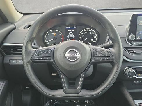 Certified 2025 Nissan Altima 2.5 S FWD image 21
