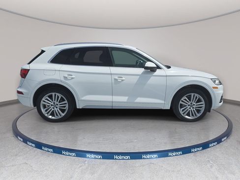 Used 2020 Audi Q5 Premium Plus w/ Premium Plus Package AWD/4WD image 4