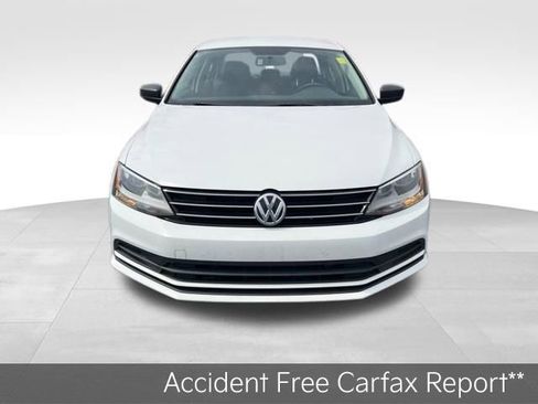 Used 2016 Volkswagen Jetta S image 2