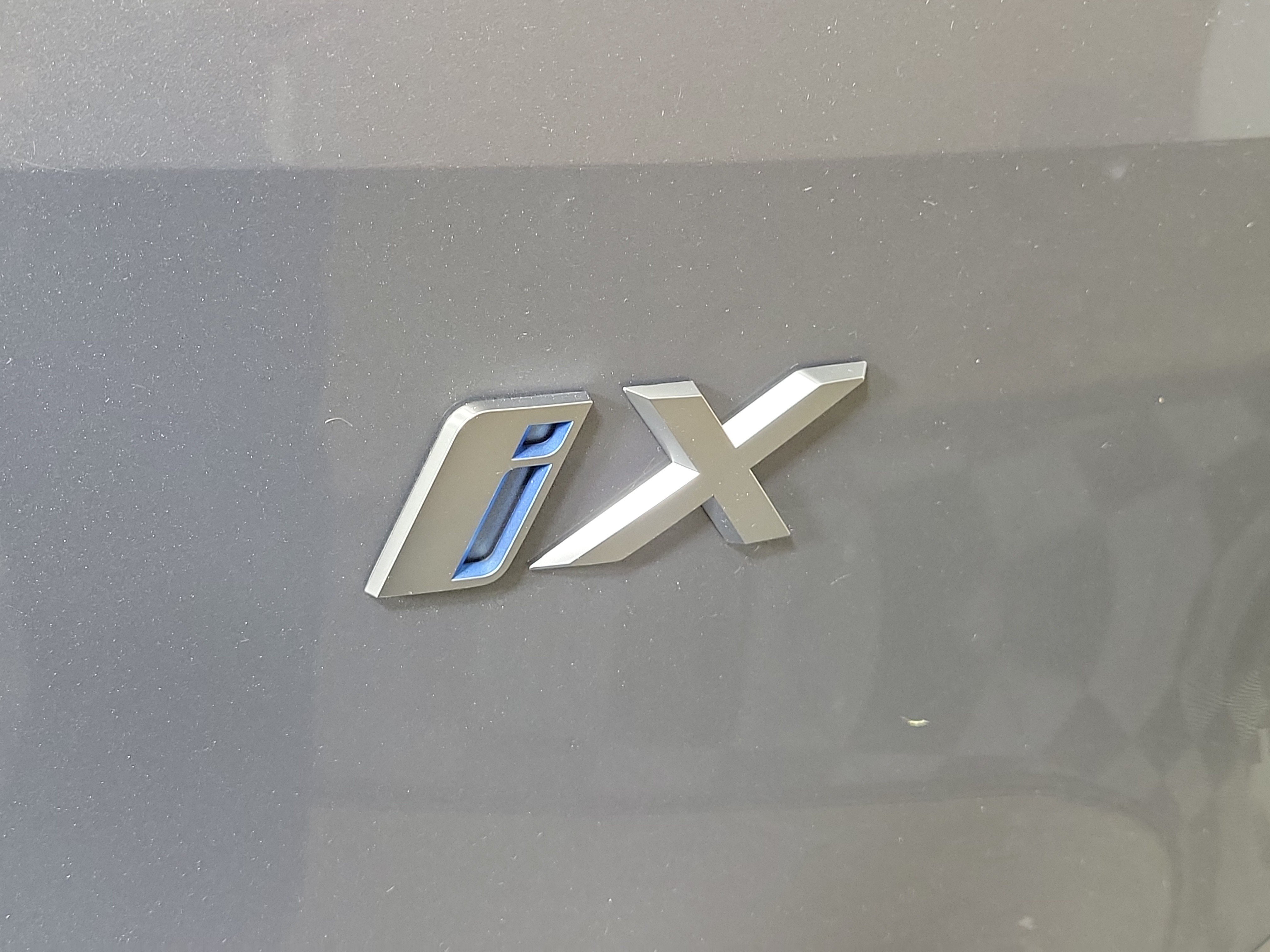 Certified 2024 BMW iX xDrive50 w/ Premium Package AWD/4WD image 6