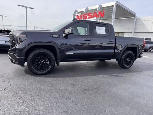 Used 2025 GMC Sierra 1500 Elevation image 2