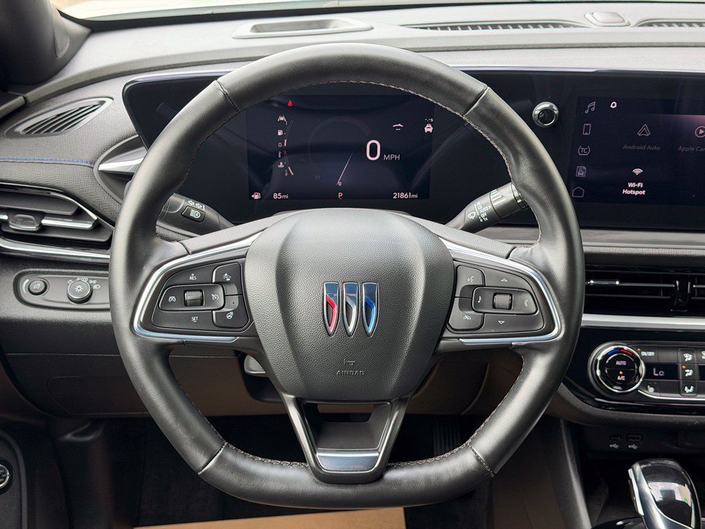 Used 2024 Buick Envista Sport Touring w/ Convenience II Package FWD image 17
