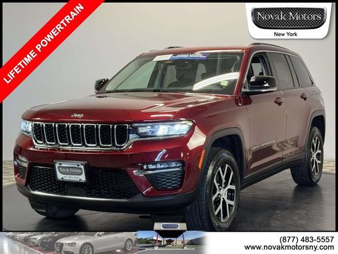 Used 2023 Jeep Grand Cherokee Limited AWD/4WD image 4