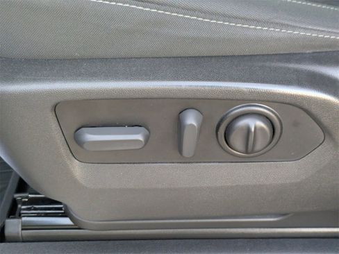 Used 2022 Chevrolet Silverado 1500 LT Trail Boss w/ Bed Protection Package image 21