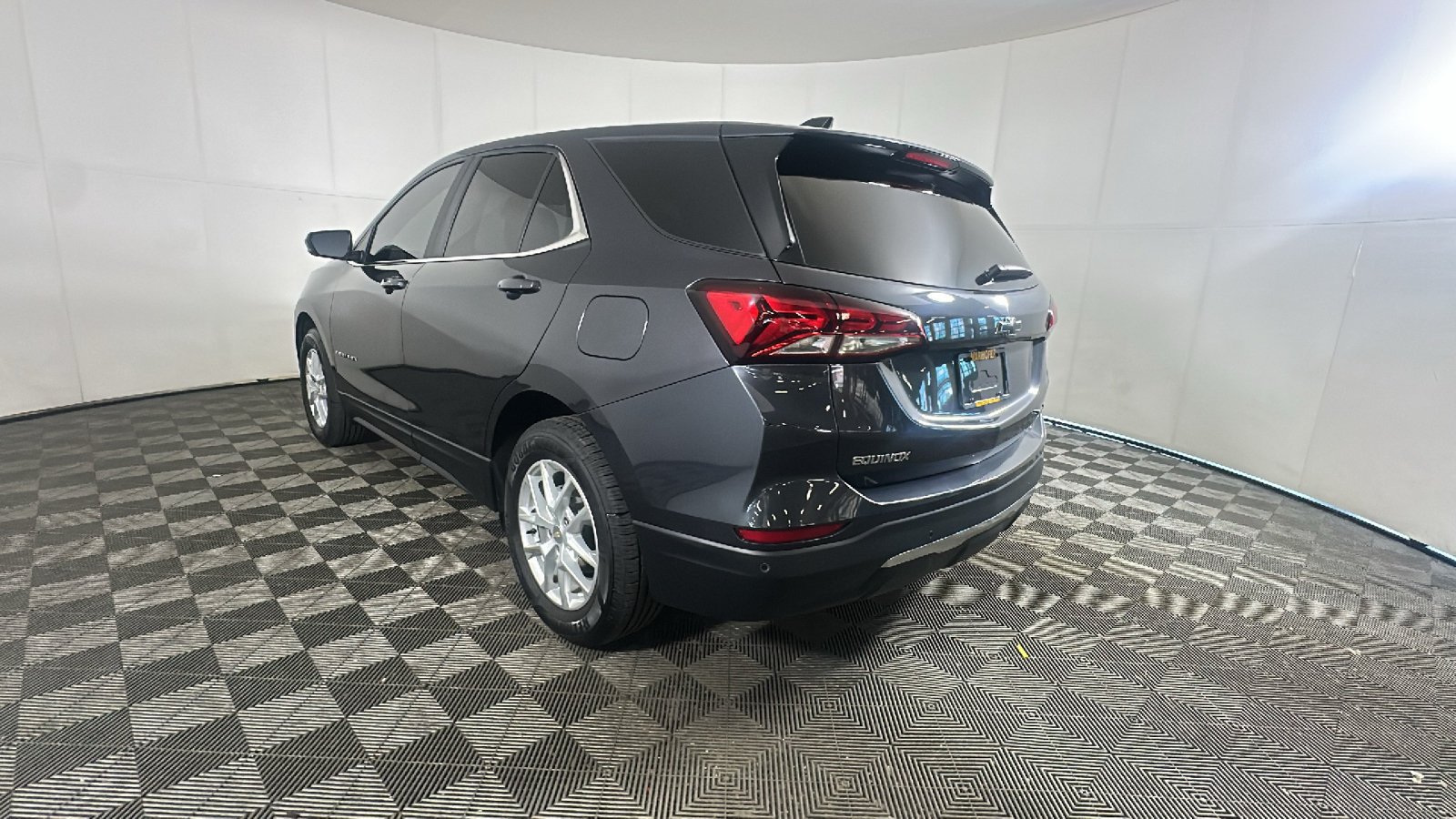 Used 2023 Chevrolet Equinox LT AWD/4WD image 5